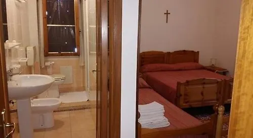 Antica Pensione Pinna Кастельсардо 2*,